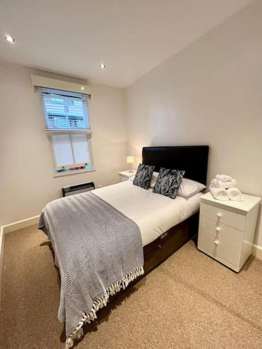 Superb 2Bed/2Bath Flat Waterloo London Apartman Kültér fotó