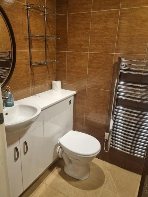 Superb 2Bed/2Bath Flat Waterloo London Apartman Kültér fotó